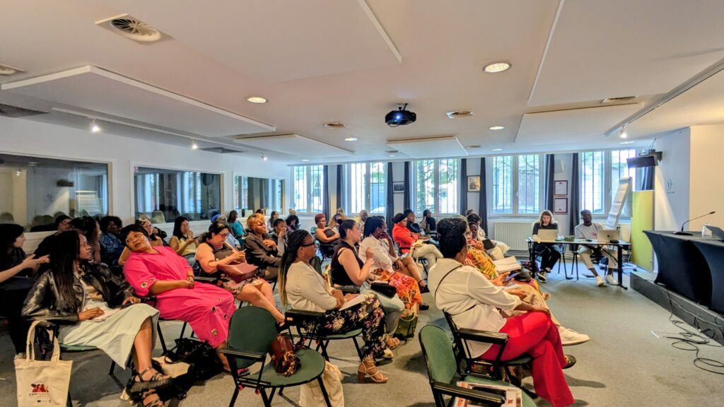 Participantes à la formation « Droits et participation citoyenne des femmes migrantes » organisée dans le cadre de l'EMW Platform à Bruxelles, le 2 juillet 2026.
